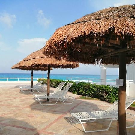 Confortable Depa En Condominio Frente Al Mar! Канкун Екстериор снимка