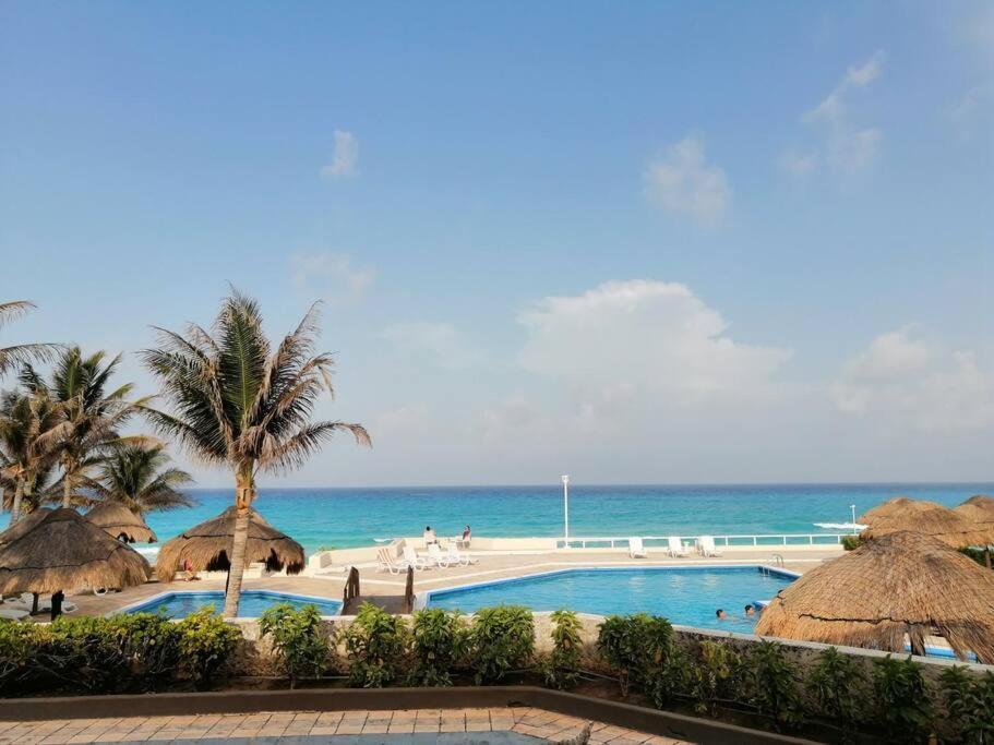 Confortable Depa En Condominio Frente Al Mar! Канкун Екстериор снимка