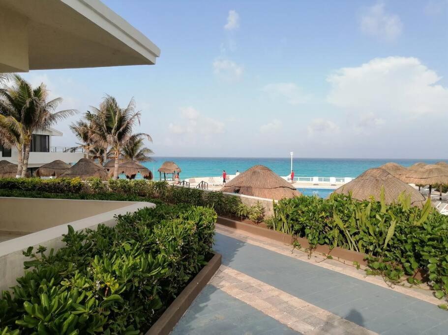 Confortable Depa En Condominio Frente Al Mar! Канкун Екстериор снимка